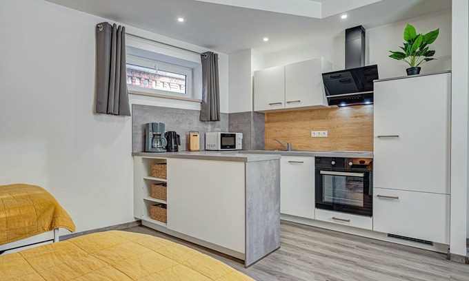 Mühlhausen Appartement | Gemütliche Ferienwohnung für 2 Personen mit Eigener Küche und Bad