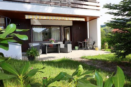 Bernau Appartement | Gemütliche Fewo mit Sonnenterrasse