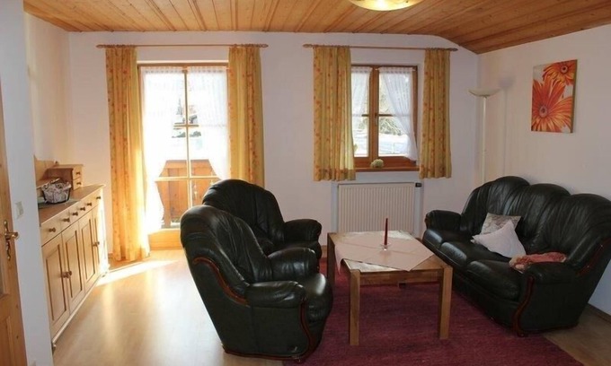 Staudach-Egerndach Appartement | Gemütliche Ferienwohnungen mit 2 Schlafzimmer, Dusche, WC