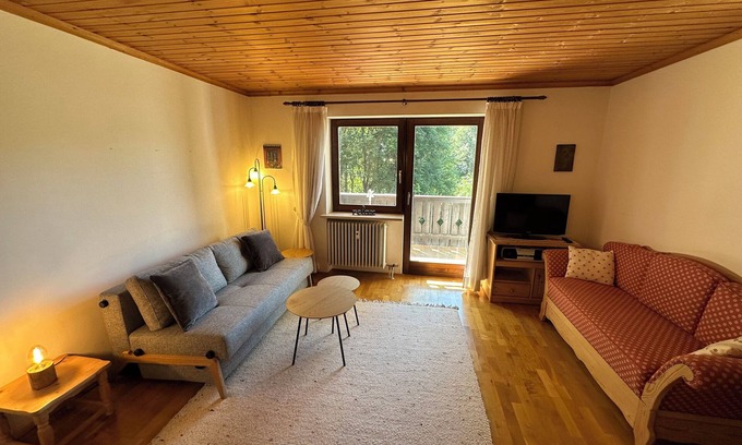 Zwiesel Appartement | Gemütliche Ferienwohnung mit Blick ins Grüne