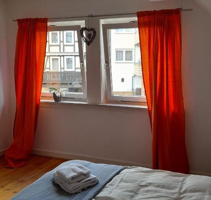 Wolfhagen Appartement | Gemütliche Ferienwohnung im Fachwerkhaus, 1 Schlafzimmer, Balkon, Parkplatz -1