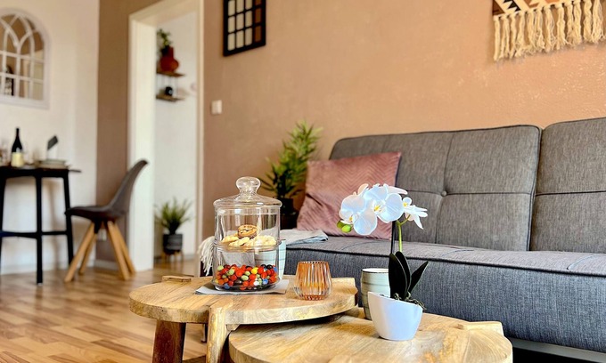 Meissen Appartement | Gemütliche Fewo mit Terrasse Netflix Parkplatz Weinbergeblick