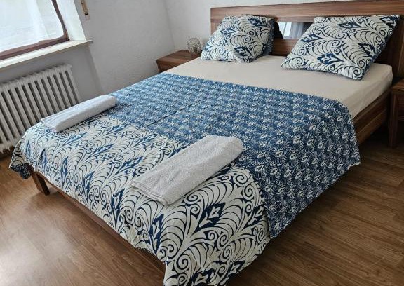 Ichenhausen Appartement | Gemütliche Gäste Suite für ruhige Nächte. Zentral