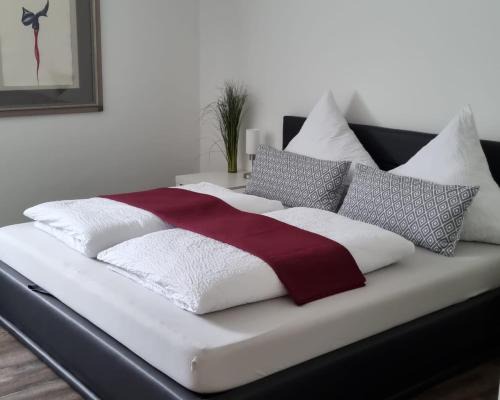 Sarreguemines Appartement | Gemütliche Oase - Geräumige Unterkunft