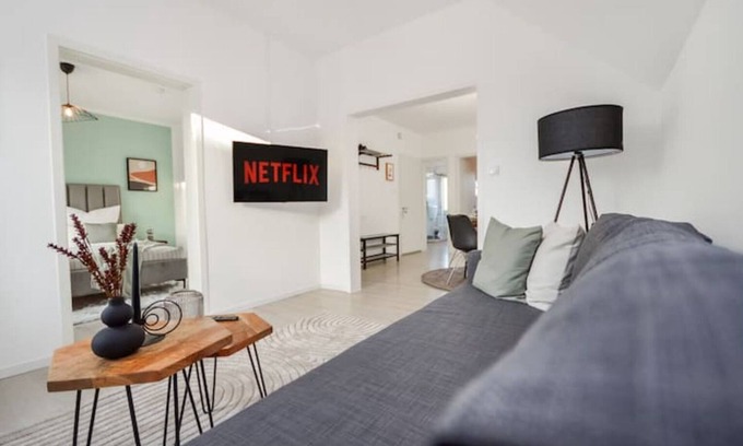 Guetersloh Appartement | Gemütliche & Stylische Wohnung Küche Wifi TV
