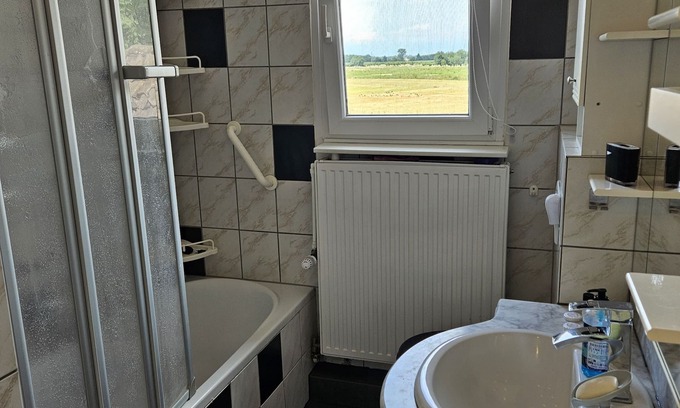 Offenburg Appartement | Gemütliche Zwei Zimmer Wohnung mit Küche und Terrasse