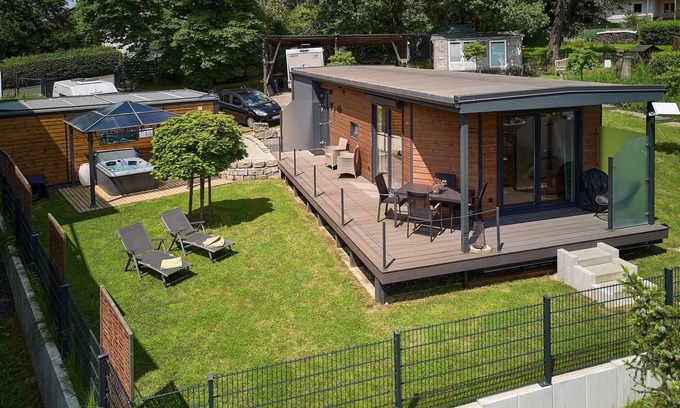 Braunfels Maison | Gemütliches 4 Ferienhaus mit Whirlpool, Fitness, Infrarotsauna, Ebike, Alpakas