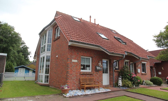 Norden Maison | Gemütliches Doppelhaus in Ruhiger Lage