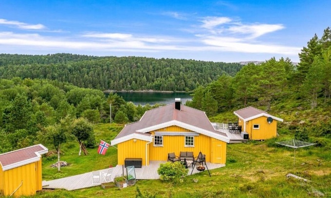 Hitra Maison | Gemütliches Ferienhaus mit Panoramablick, Boot mit Guide vor Ort Buchbar