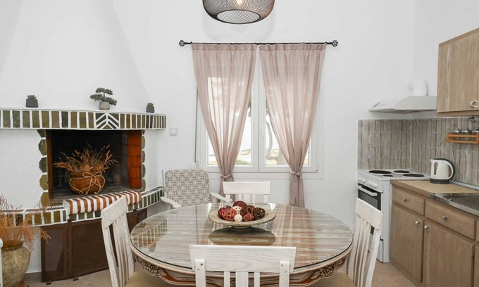 Milos Maison | Gemilos Nest, Vacation Home