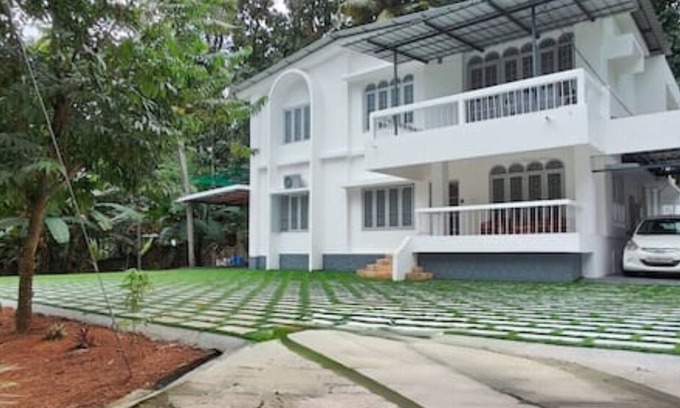 Kottayam Maison | Genesis spaces non AC upto 4 guests Kottayam