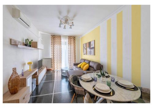 Pra' Appartement | Genova Holidays House Erma - Parcheggio Privato e Wi-Fi - AC