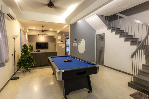 Taman Islands Glades Maison | GEORGETOWN 18Px 5R4B V KTV & JACCUZI SPA & POOL TABLE NEAR USM & LAM WAH EE HOSPITAL & HAN CHIANG HIGH SCHOOL - kids pool no more