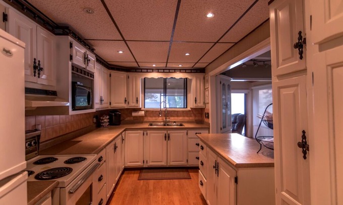 Tiny Maison | Georogian Bay Beach House