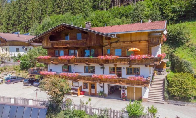 Gerlosbergeben Appartement | Gerlosblick by Interhome