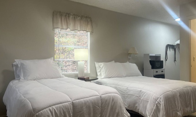 Waynesboro Hôtel | Get away to Creeks Bend Room 61