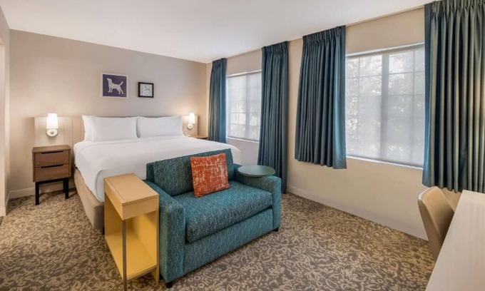 Andover Hôtel | Get Ready for Blissful Getaway! Pet-friendly Hotel, Outdoor Pool!