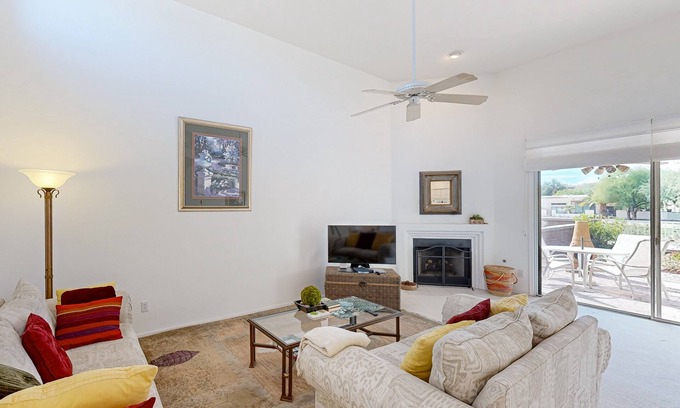 Casas Adobes Maison | Get ready to unwind in style at this stunning Tucson retreat, luxury and comfort