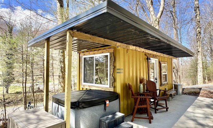 Mt Lookout Cabine | Get 'Wilder' @McFaddenRidge mins from New River Gorge Nat'l Park w/hot tub!