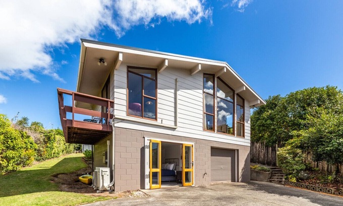 Nukuhau Maison | Getaway on Woodward - Pet Friendly