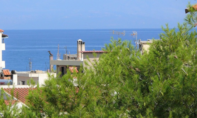 Xylokastron Appartement | Retraite escapade avec vue panoramique, à 3 min de la mer