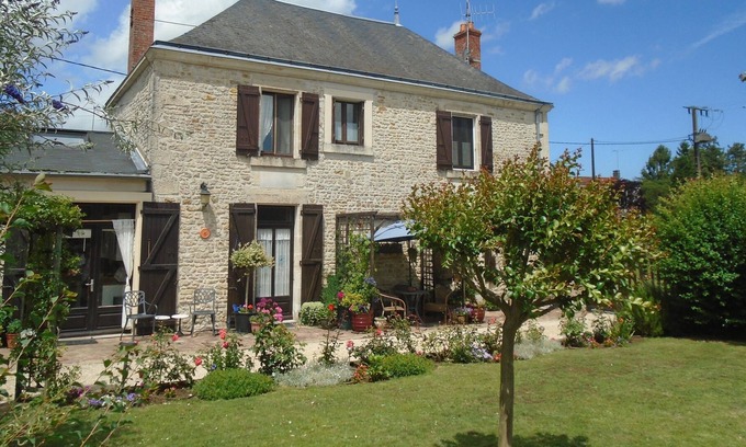Saint-Valerien Maison | Getaway rural holiday home for rent!