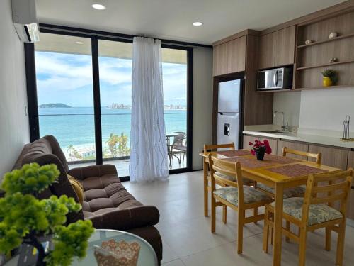Balcones de Loma Linda Appartement | Getaway with Incredible Sea View