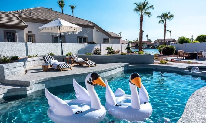 Val Vista Lakes Maison | Gilbert Grand Lakefront Estate & Family Game House