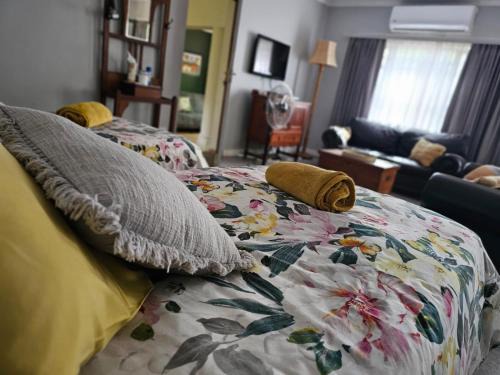 White River Appartement | Giraffe's Rest, Self Catering Studio Apartment
