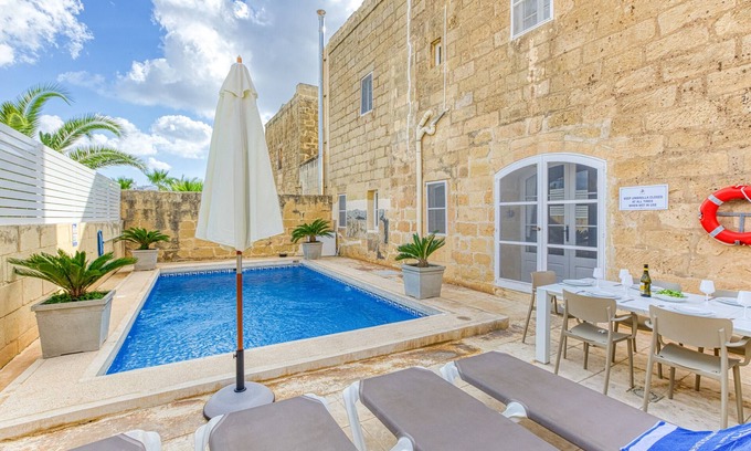 Victoria Villa | Girardu - Victoria Holiday Home