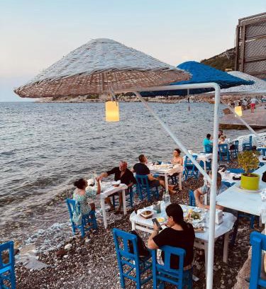 Karaburun Hôtel | Giritli Rum Meyhanesi & Butik Otel