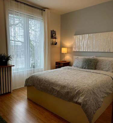 Christie Pits Appartement | Girls Night Out