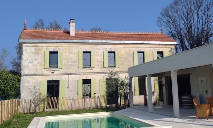 Les Eglisottes-et-Chalaures Maison | GITE LA CAQUETOIRE - 10 PERSONNES