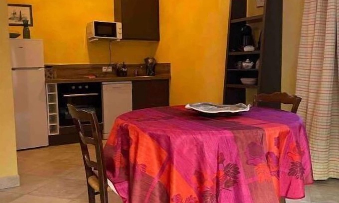 Bezouce Maison | Gite 2 personnes avec patio, piscine, la closerie de Besocia (site)