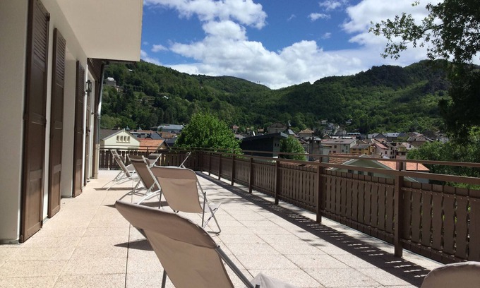 Ax-les-Thermes Appartement | GITE 4**** 300m village terrasse 100 m²sauna parking privée wifi salle sport