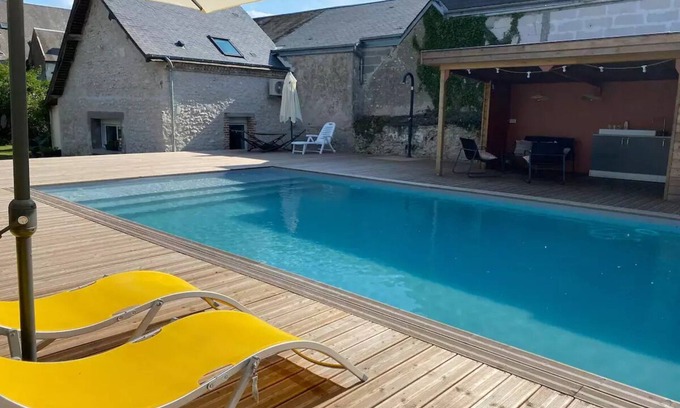 Veuves Maison | GITE 4/6P EN BORD DE LOIRE AVEC PISCINE CHAUFFEE