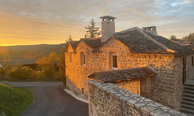 Saint-Beauzely Maison | Gîte 4 * La Caussenarde 10km de Millau Piscine intérieure chauffée