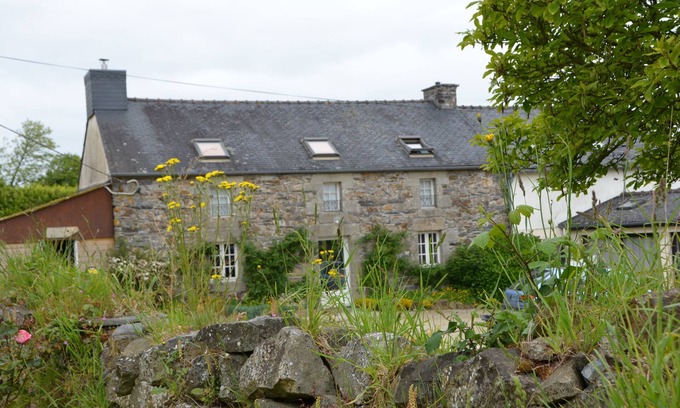 Dineault Maison | Gite 6 personnes au cœur de la nature.Proche de tout (85 e/nuit période pleine)