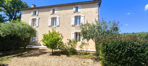 Montbron Maison | Gite 7 personnes à Montbron, Charente