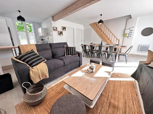 Bourgogne-Fresne Appartement | Gite 8 personnes avec jacuzzi à 10 min de Reims