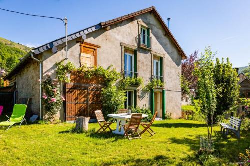 Boussenac Maison | Gite 8 Places En Ariège