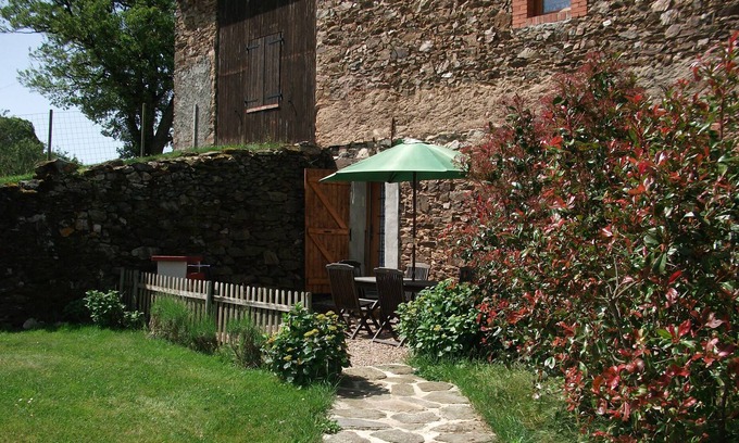 Tanus Maison | Gite Alice situé à la frontière Tarn / Aveyron, avec piscine