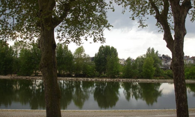 Bourgogne Appartement | Gîte Appart "La Gabare" avec vue sur Loire