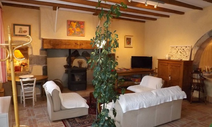 Arpajon-sur-Cere Cottage | Gite Arpajon-sur-Cère, 3 bedrooms, 5 persons