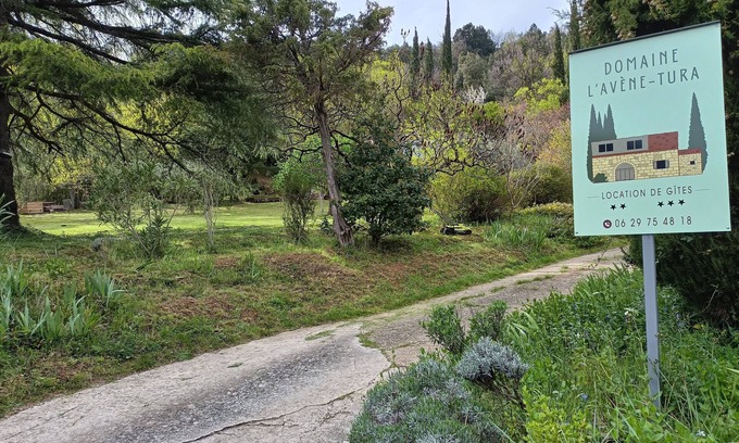 Avene Appartement | Gite au Domaine de L'avène-tura