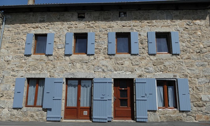 Saint-Julien-Boutieres Maison | Gite between Mont Gerbier de Joncs & Lac de Devesset