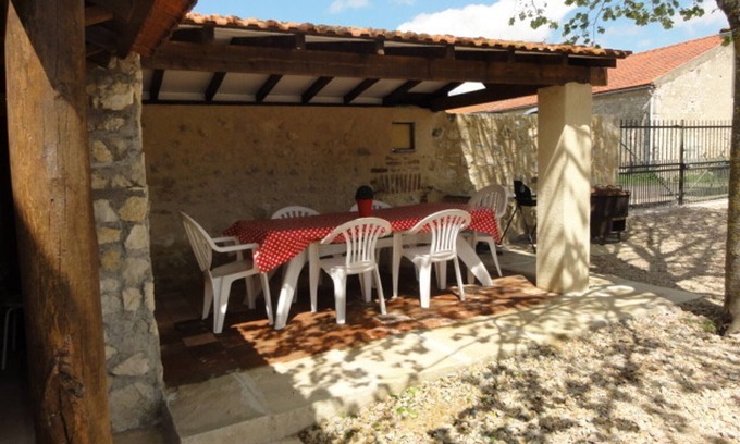 Charroux Cottage | Gîte Charroux - Allier, 4 pièces, 7 personnes