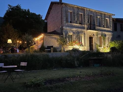 Annot Appartement | GITE chez "Chambre D'Hôtes Sandra"