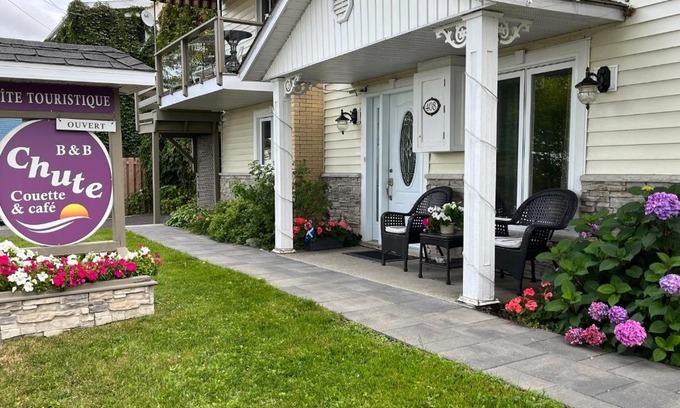 Notre-Dame-du-Portage Lit Et Petit-Déjeuner | Gite Chute Couette Cafe