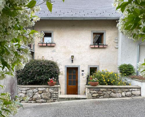 La Chapelle-du-Mont-du-Chat Maison | Gite, Close To Hautecombe Abbey, Lac du Bourget
